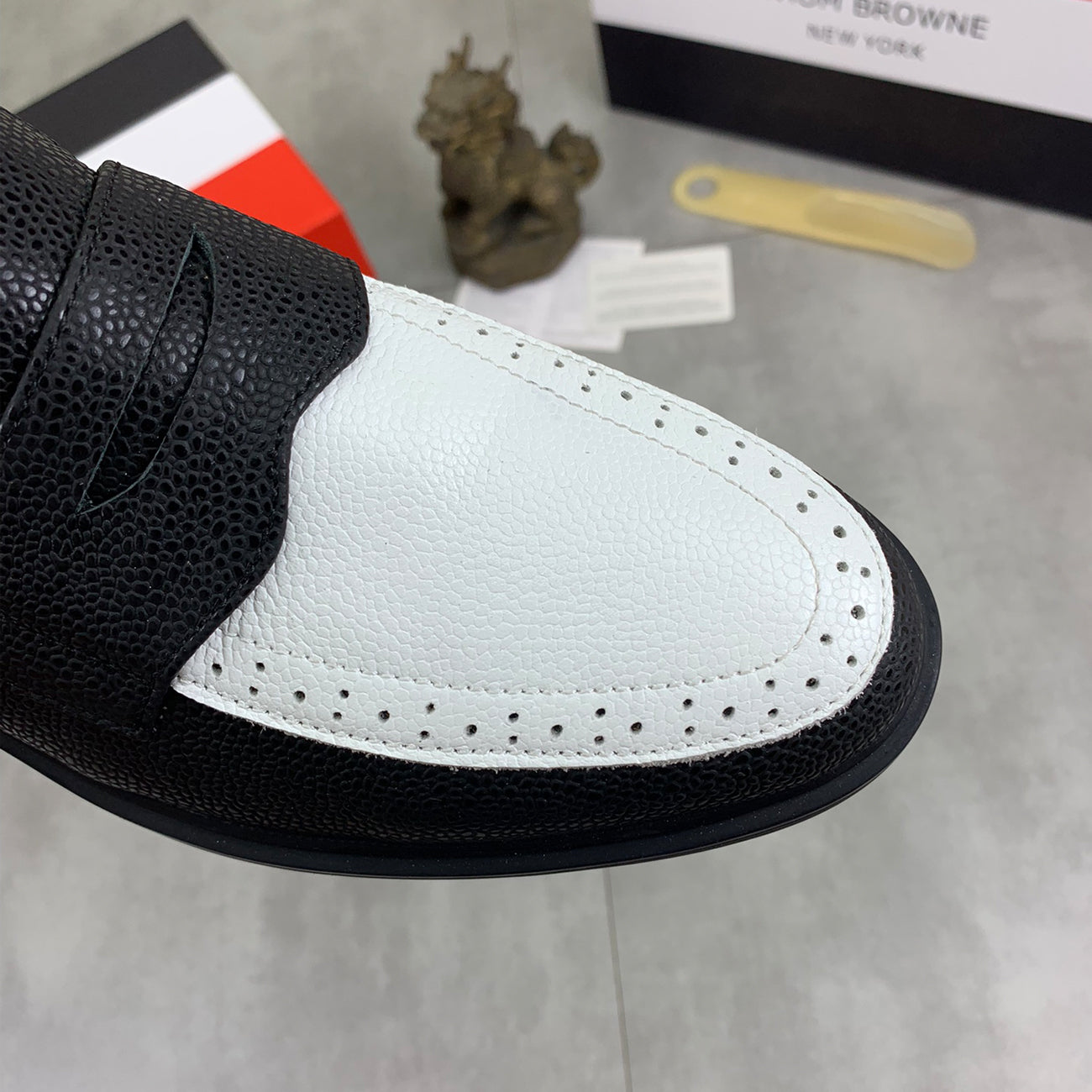 MR.TOM 2025 Leather shoes Men