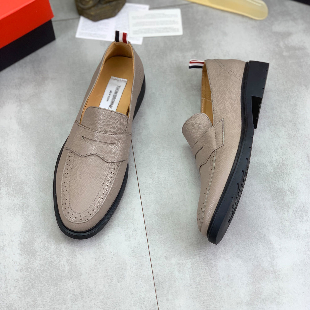 MR.TOM 2025 Leather shoes Men